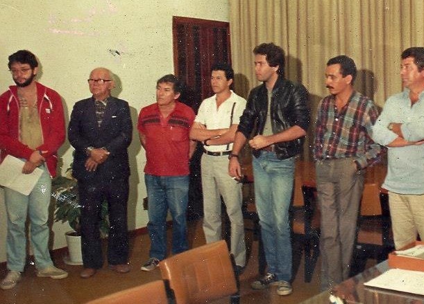 Na foto Pitágoras, Altamir, Monteiro Jr, Prequeté, Paulinho, Danduarte, e Pref. Jair Nunes Ano 1987 Gabinete do Prefeito