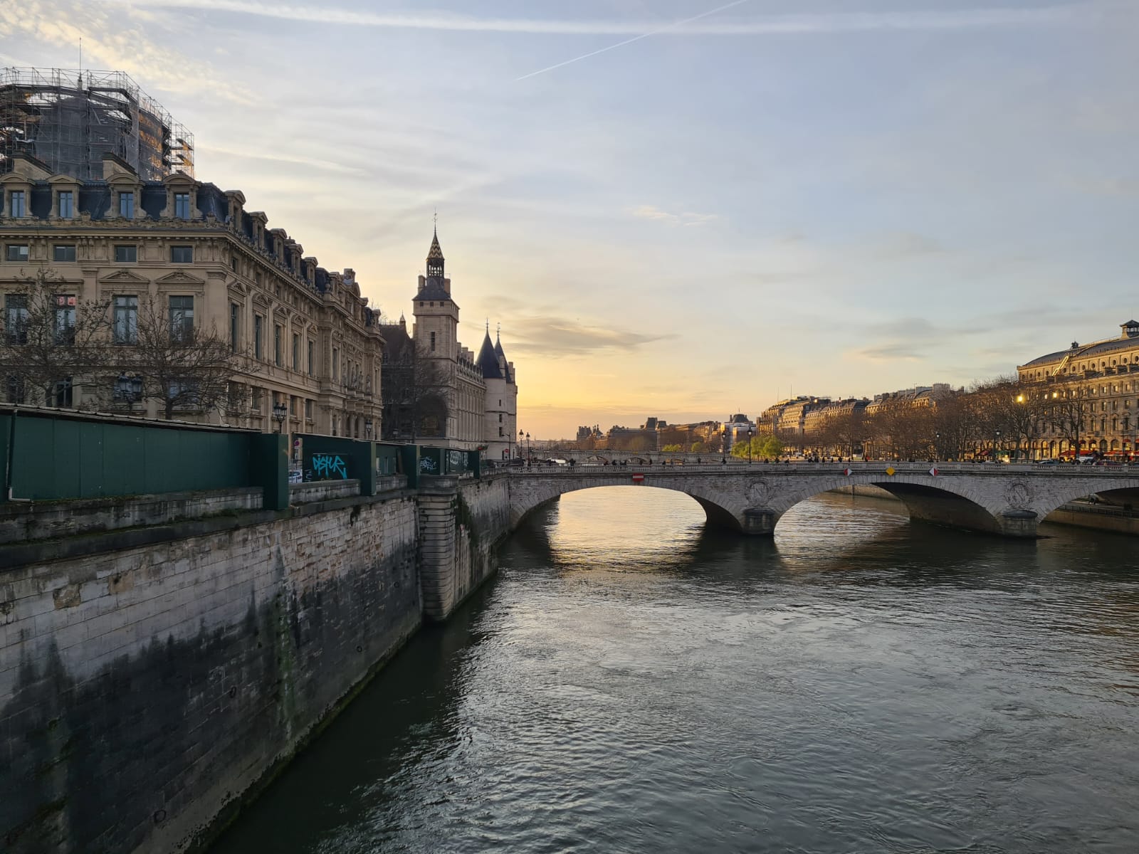 Venha a Paris Na Primavera